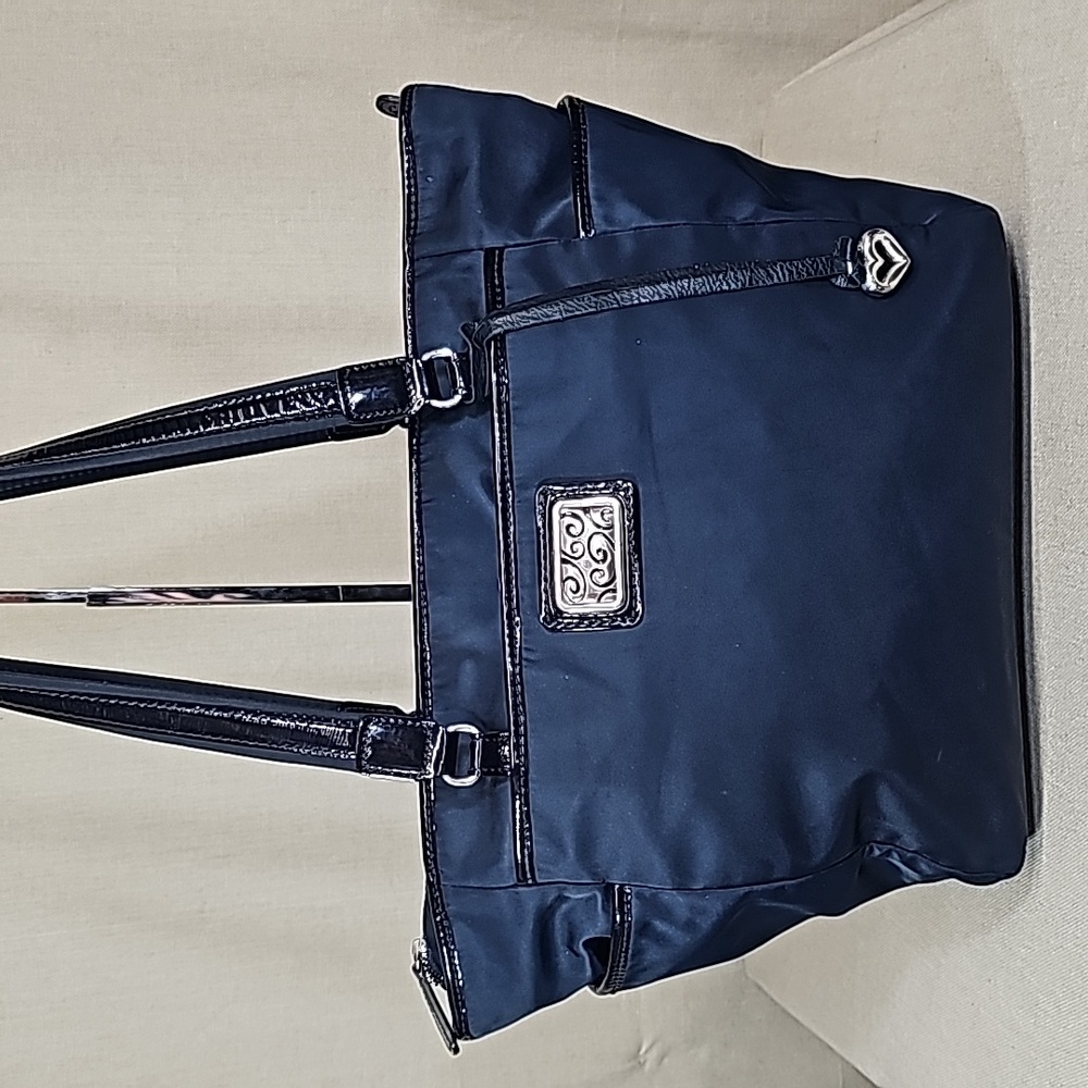 BRIGHTON HERITAGE COLLECTION NYLON AND PATENT LEATHER TOTE BAG BFPM-05-229